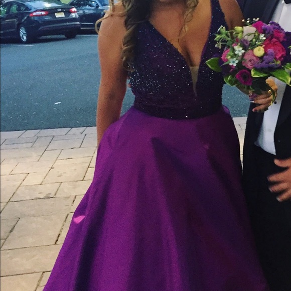 Sherri Hill Prom Dress - Picture 2 of 3